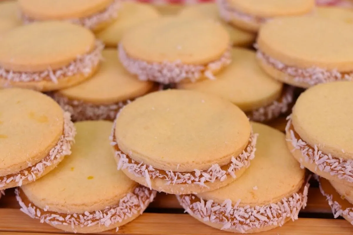 Alfajor de doce de leite: o melhor com massa que desmancha na boca