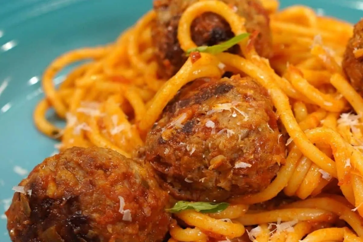 Almôndegas de carne com macarrão: receita mais fácil e deliciosa que existe para o seu almoço