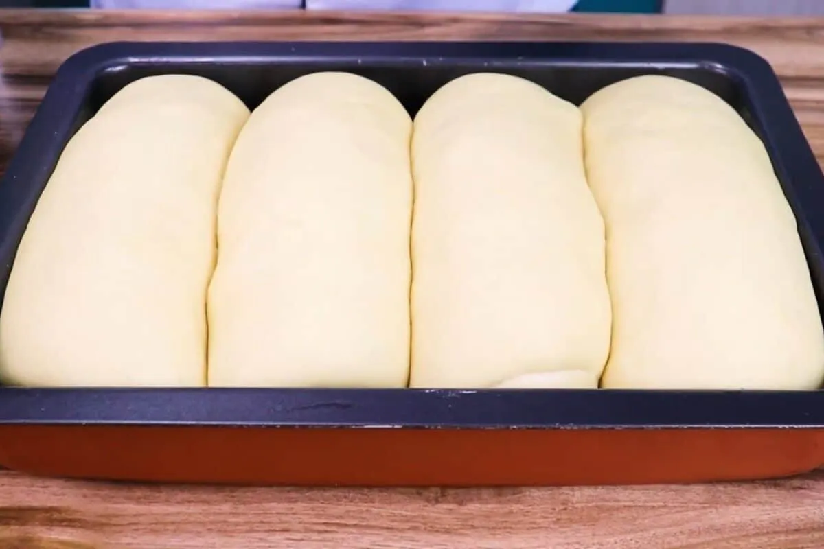 Aprenda a fazer esse pão caseiro do padre fofinho e delicioso para seu café da manhã