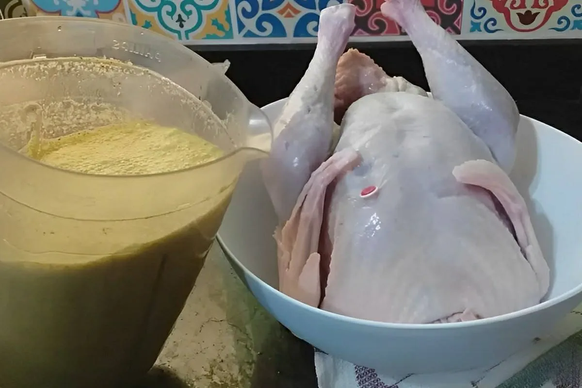 Aprenda como temperar e preparar um chester de natal que fica espetacular
