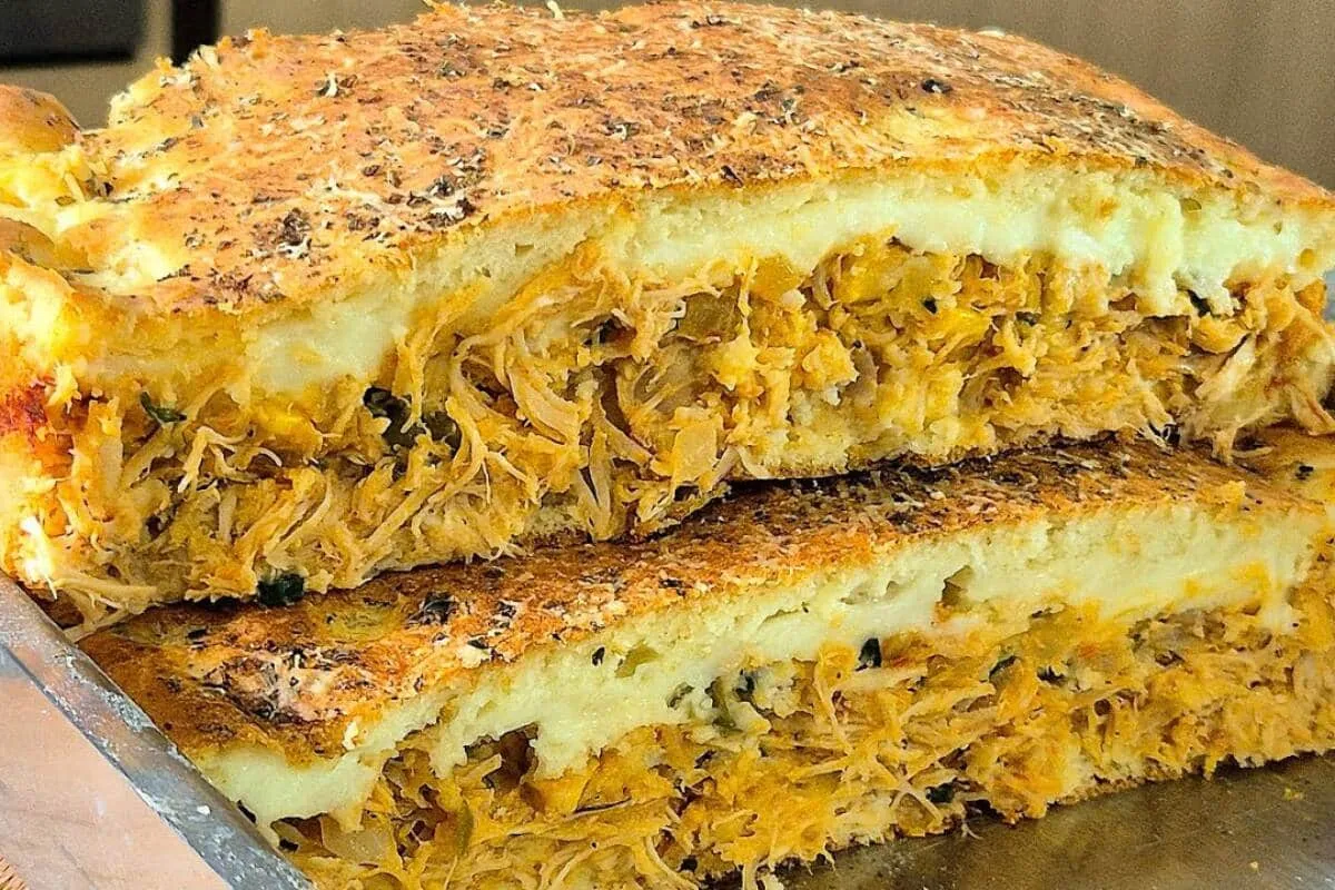 Aprenda o segredo para fazer a massa de torta ficar macia e molhadinha