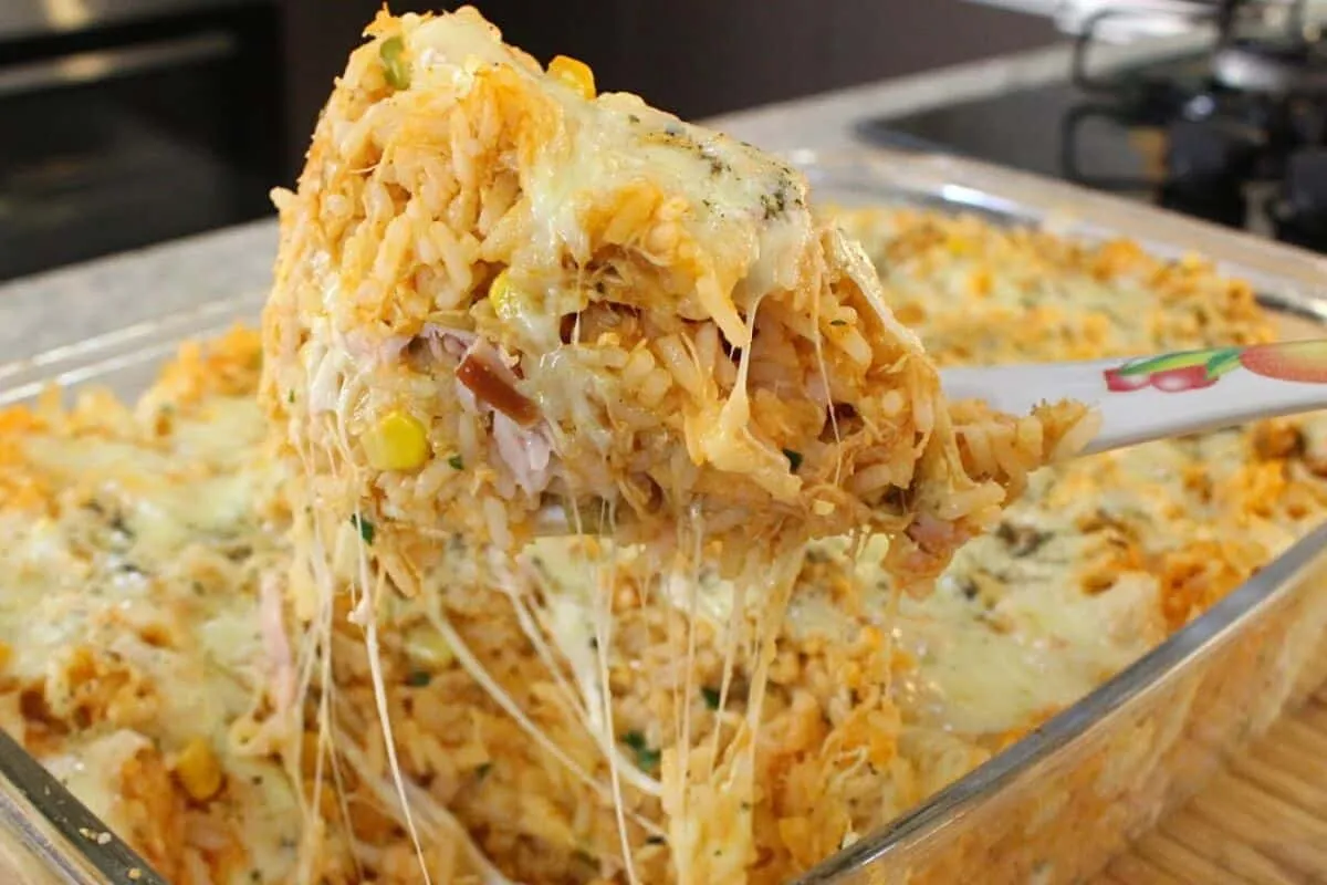 Arroz de forno com frango, uma receita completa e muito saborosa que todos vão amar