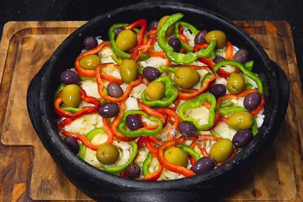 Bacalhau à gomes de sá: o prato tradicional e perfeito para brilhar na sua ceia de Natal
