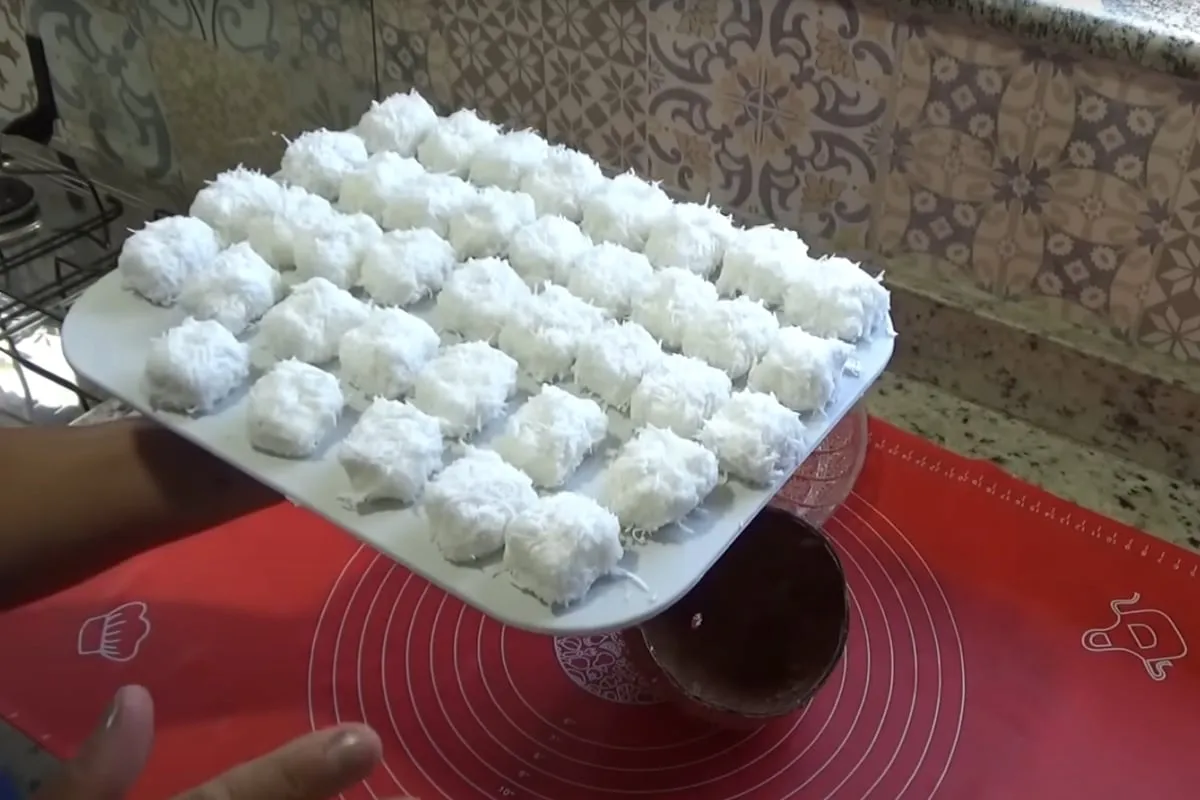 Balinha de coco rápida de fazer que não vai no fogo e fica uma maravilha