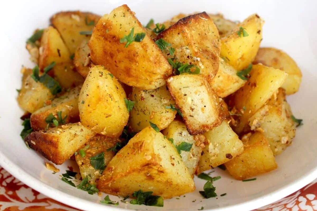 Batata sauté deliciosa e muito simples de fazer para o seu jantar especial de réveillon