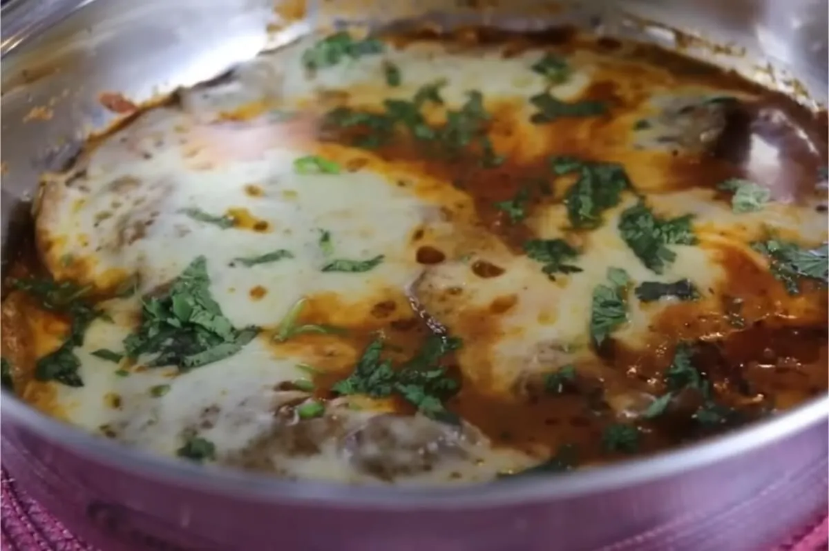 Bife à parmegiana de frigideira sem empanar e sem forno ideal para o dia a dia corrido