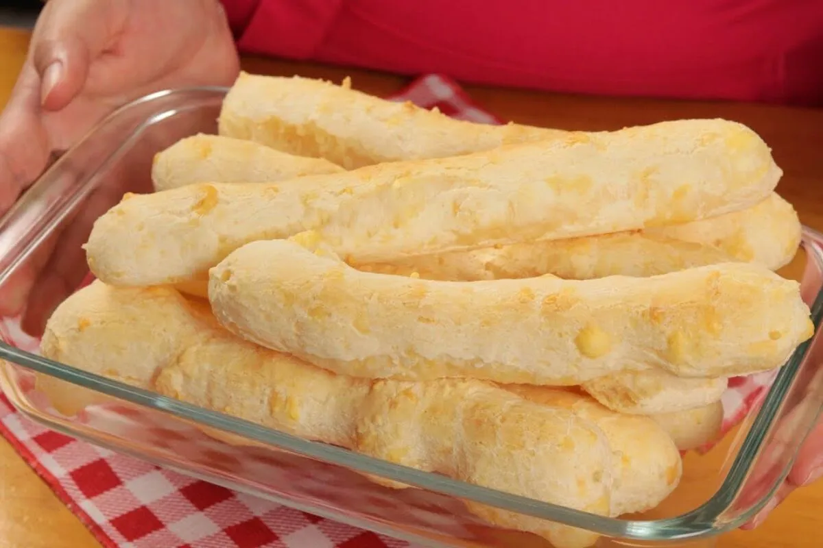 Biscoitão de polvilho assado: só 1 ovo, biscoitão fácil em poucos minutos para o café da tarde