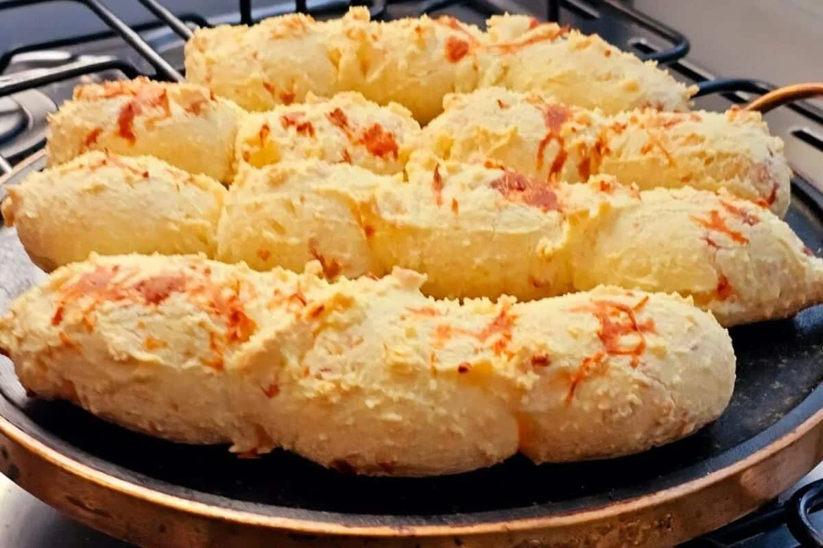 Biscoitão de polvilho fácil e rápido para fazer e ter um lanche crocante e delicioso em minutos