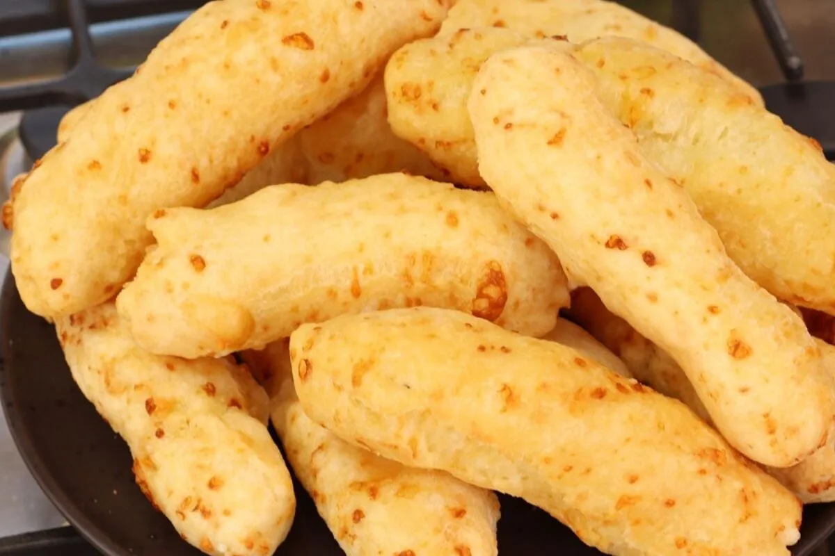 Biscoitão de polvilho frito que não estoura e cresce muito para a hora do seu cafezinho