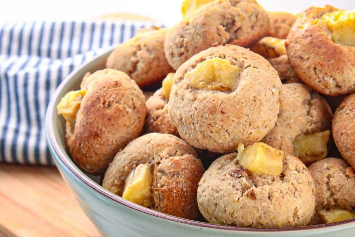 Biscoito de banana e aveia: feito sem açúcar, saudável e ótimo para o café ou lanche da tarde