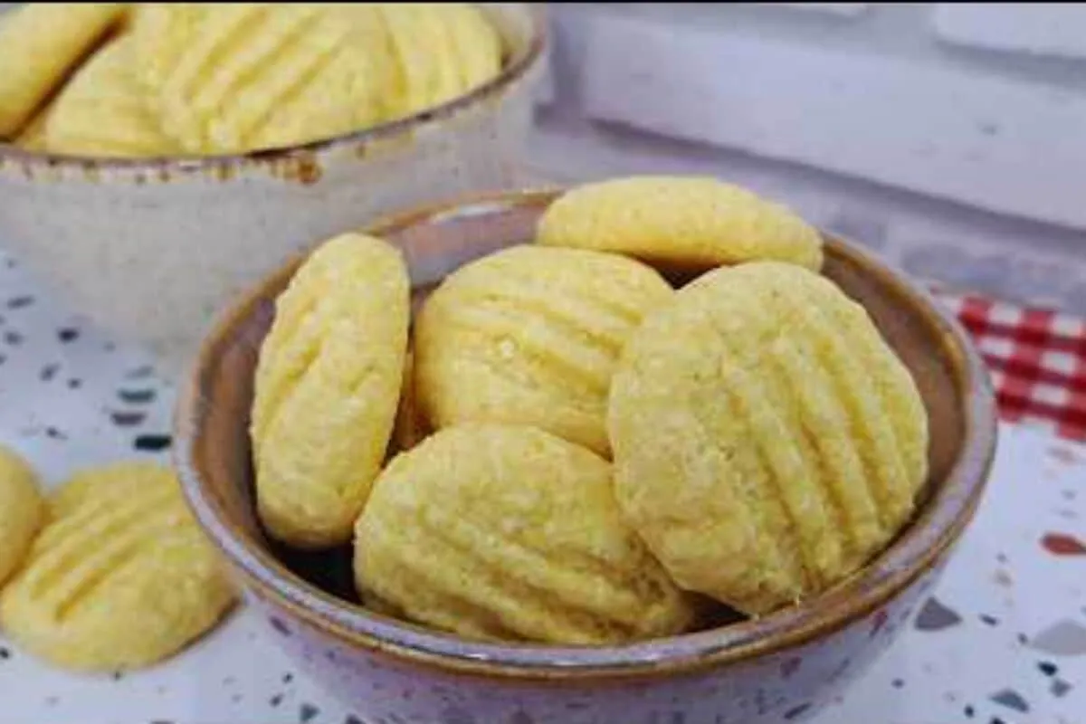 Biscoito de fubá com coco sem glúten: derrete na boca e é perfeito para quem tem intolerância