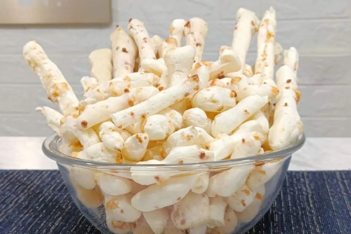 Biscoito de polvilho com um ovo só que rende muito e fica sequinho igual o da padaria