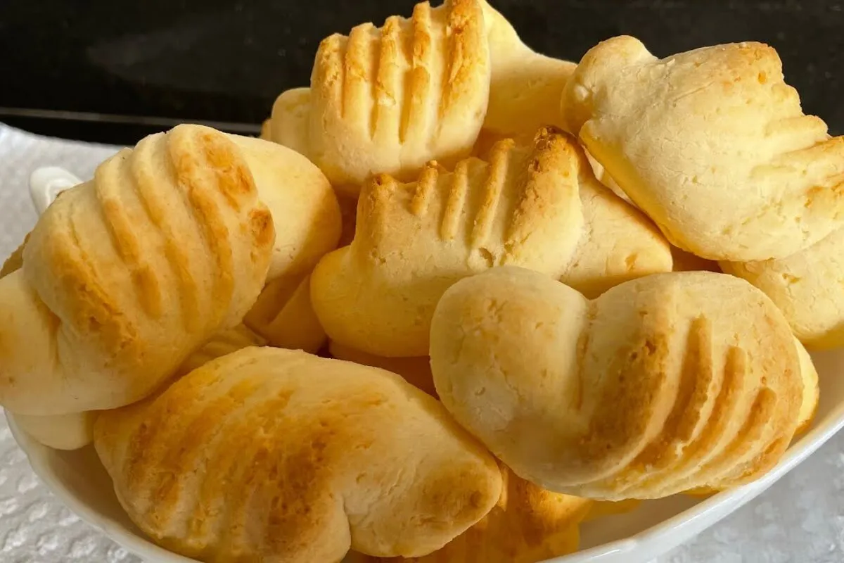 Biscoito de queijo com nata: macio, caseiro e perfeito para o café da tarde