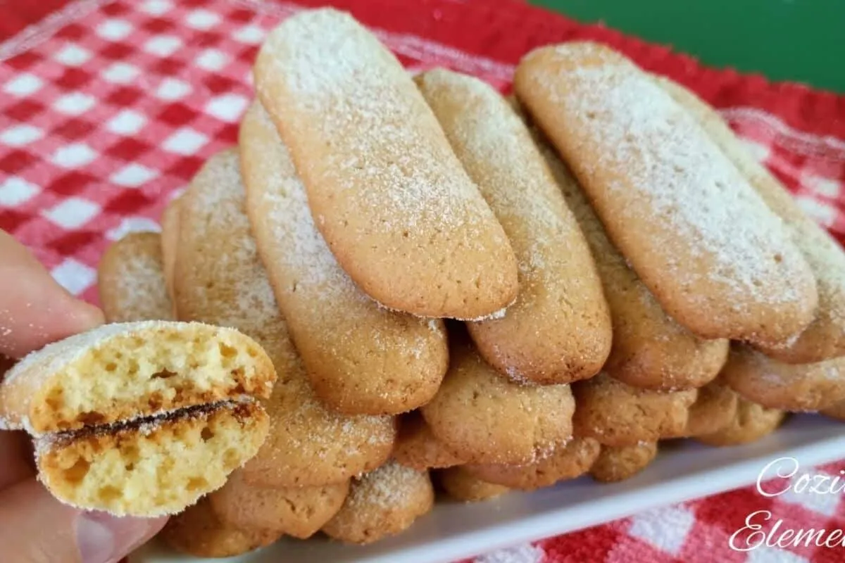 Biscoito tipo champanhe igual ao da padaria: perfeito para acompanhar um café fresquinho