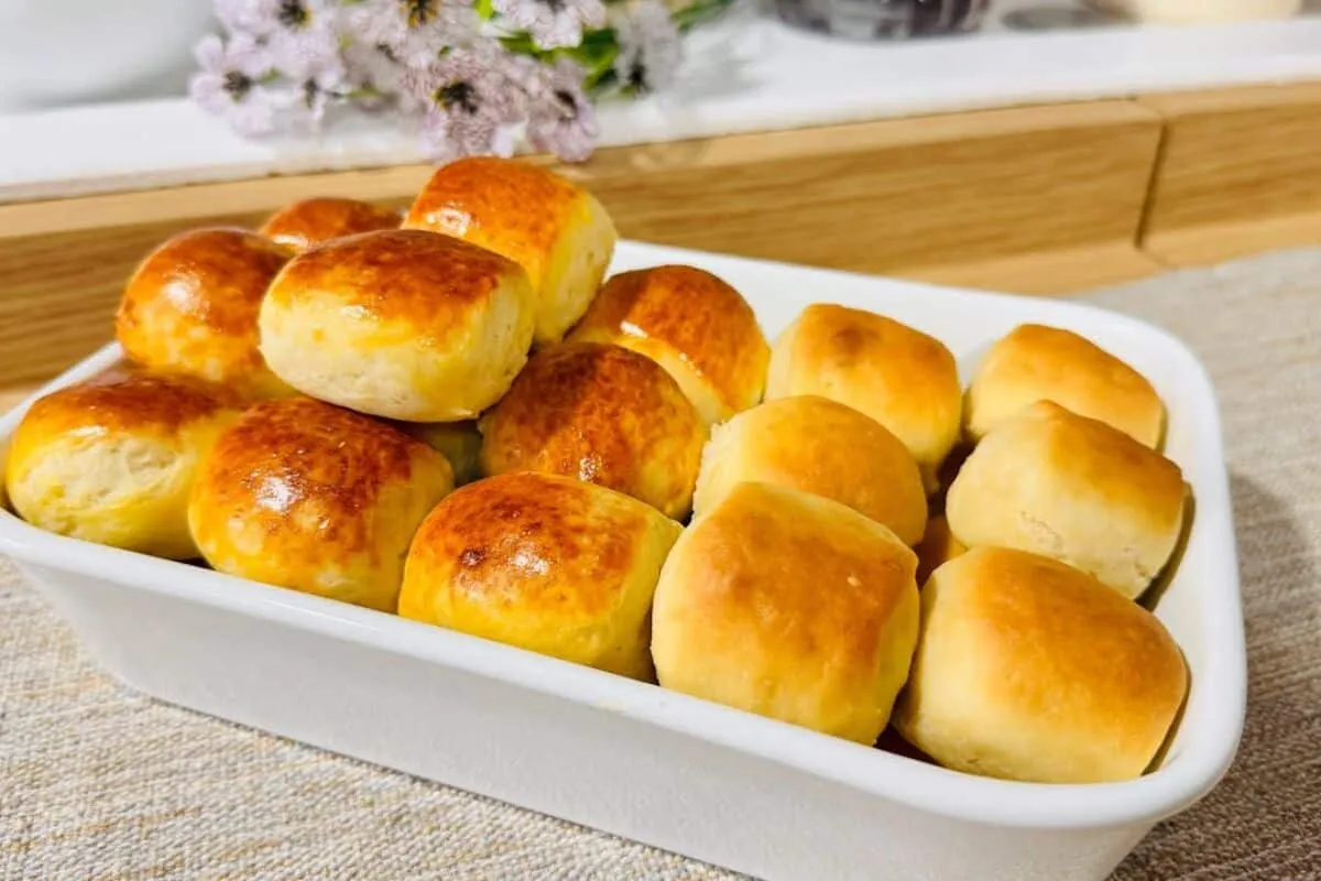 Bisnaguinha de creme de leite: veja qual é o segredo para ter um pão macio e muito fofinho