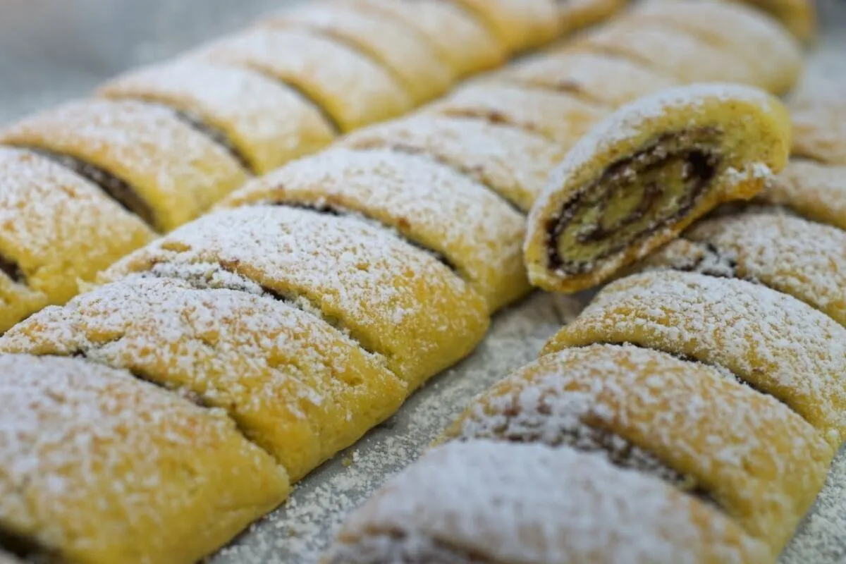Bolachinha amanteigada de nutella que vai te surpreender de tão fácil e saborosa