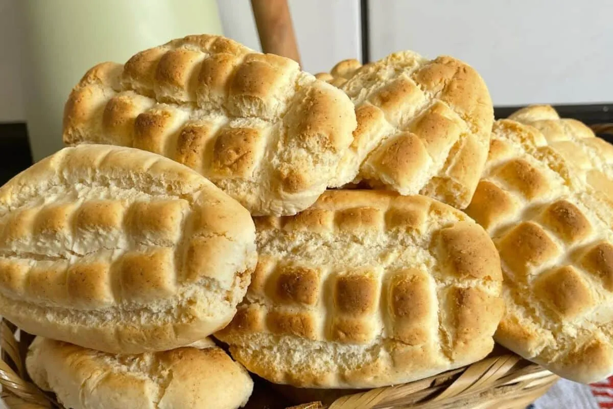 Bolachinha de leite condensado que derrete na boca e é perfeita para acompanhar um cafezinho