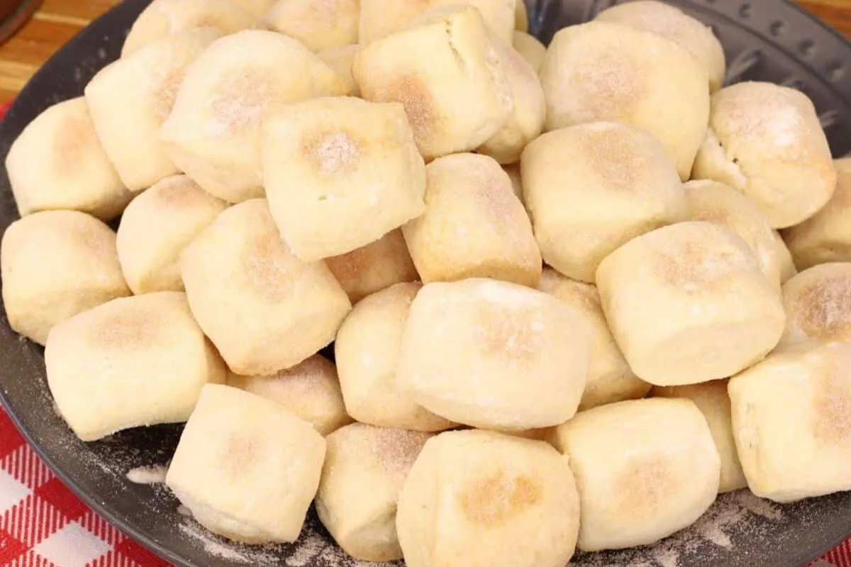 Bolachinha de nata macia deliciosa e fácil pronta em apenas cinco minutos