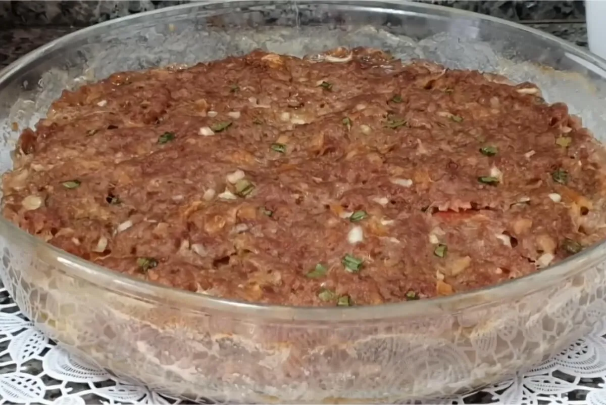 Bolão de carne: uma opção de jantar fácil e econômico que agrada toda a família