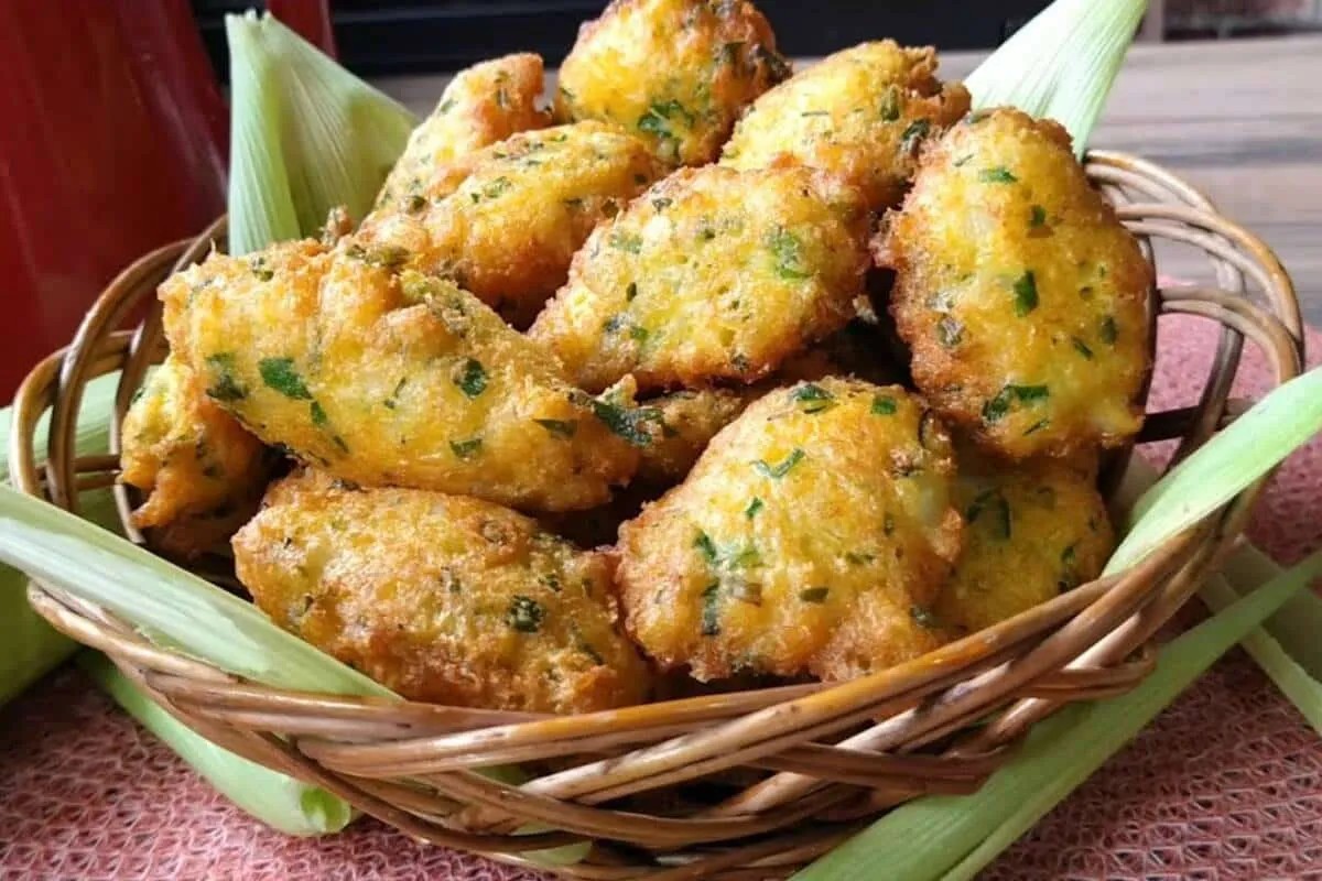 Bolinho caipira de milho: receitinha da roça diretamente para sua mesa do café da tarde