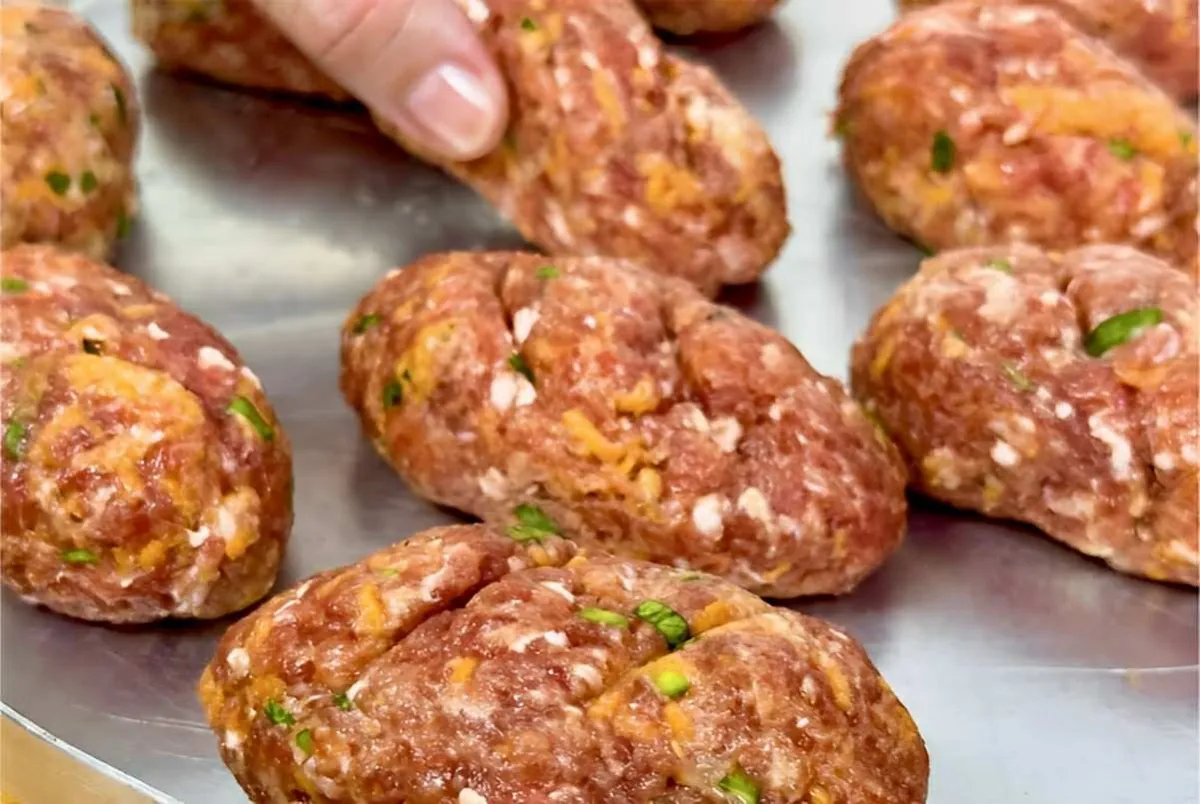Bolinho de carne com cenoura delicioso e perfeito para a refeição de toda a família