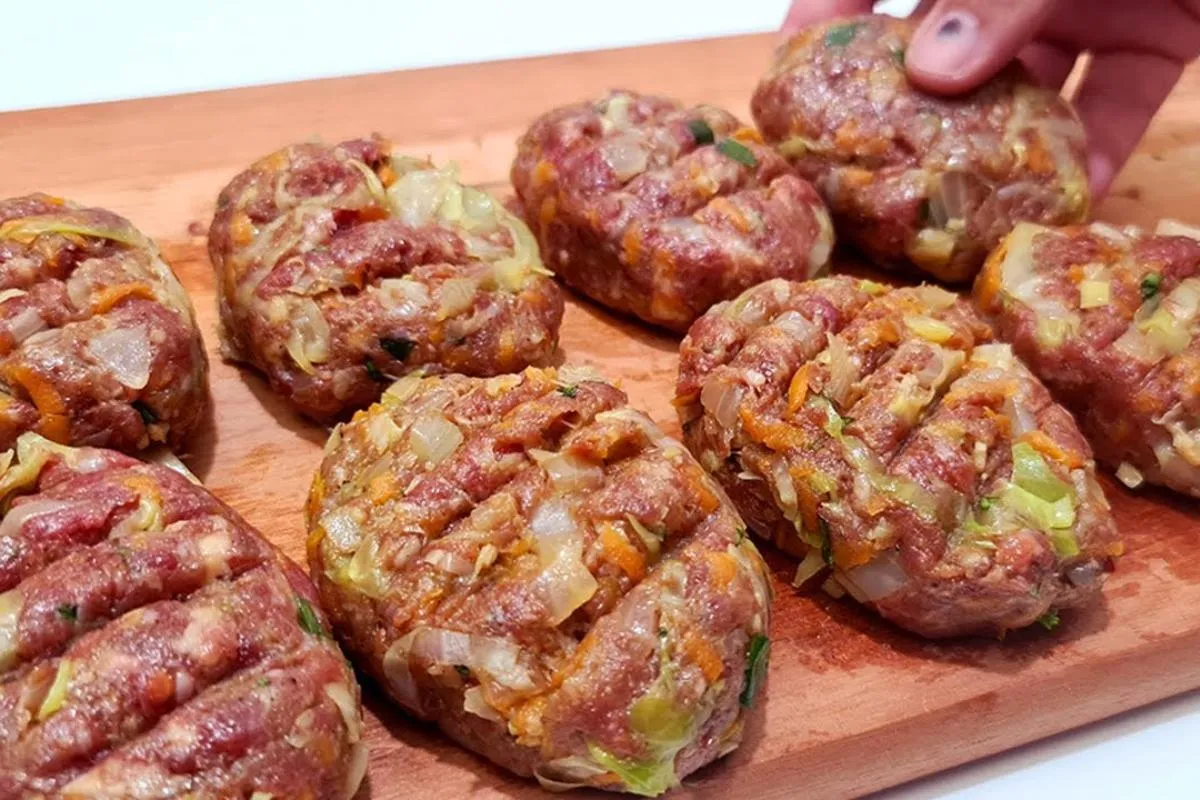 Bolinho de carne super fácil de preparar e que fica maravilhoso