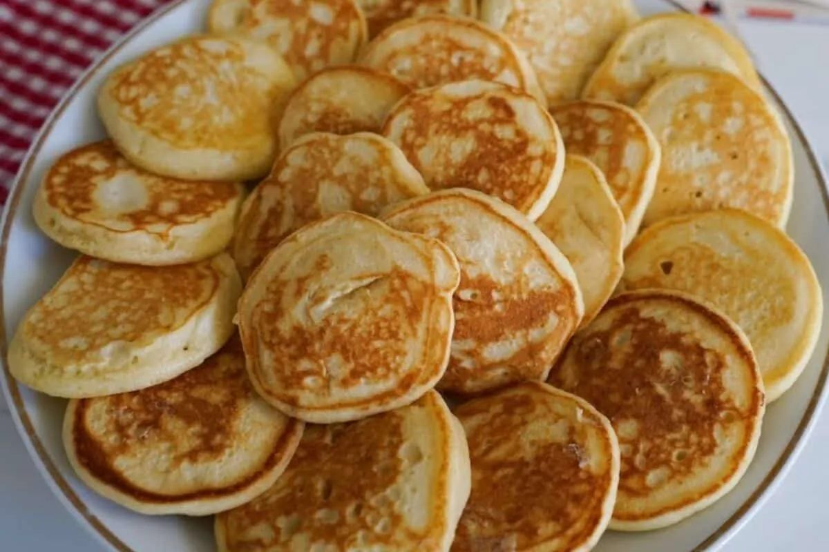 Bolinho tareco de frigideira: ótimo para substituir o pão francês na hora do café