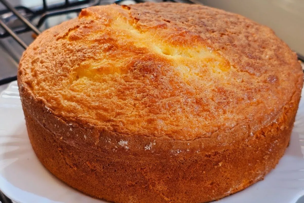 Bolo algodão sem trigo leve e macio que vai fazer sucesso na mesa de café da manhã