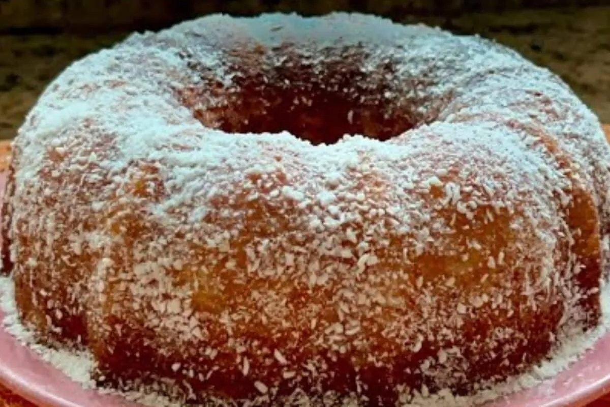 Bolo caseirinho de limão com uma combinação perfeita e suas as visitas vão querer a receita