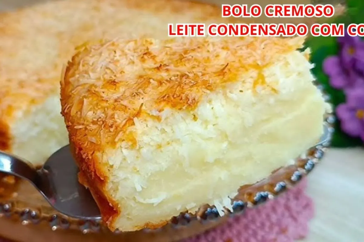 Bolo cremoso com leite condensado e coco fácil de preparar e com um sabor muito marcante