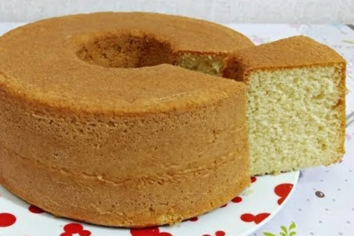 Bolo de água: essa massa fica muito fofinha e não dá trabalho de fazer