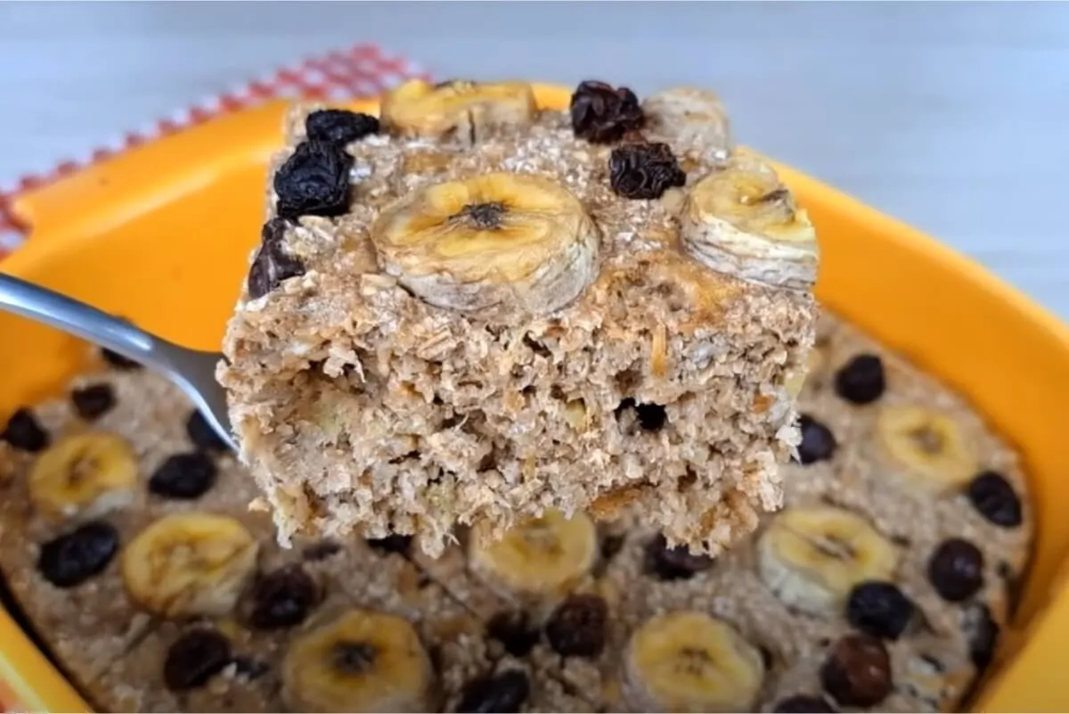 Bolo de banana com aveia sem ovos sem açúcar  sem leite e sem trigo  perfeito para o café