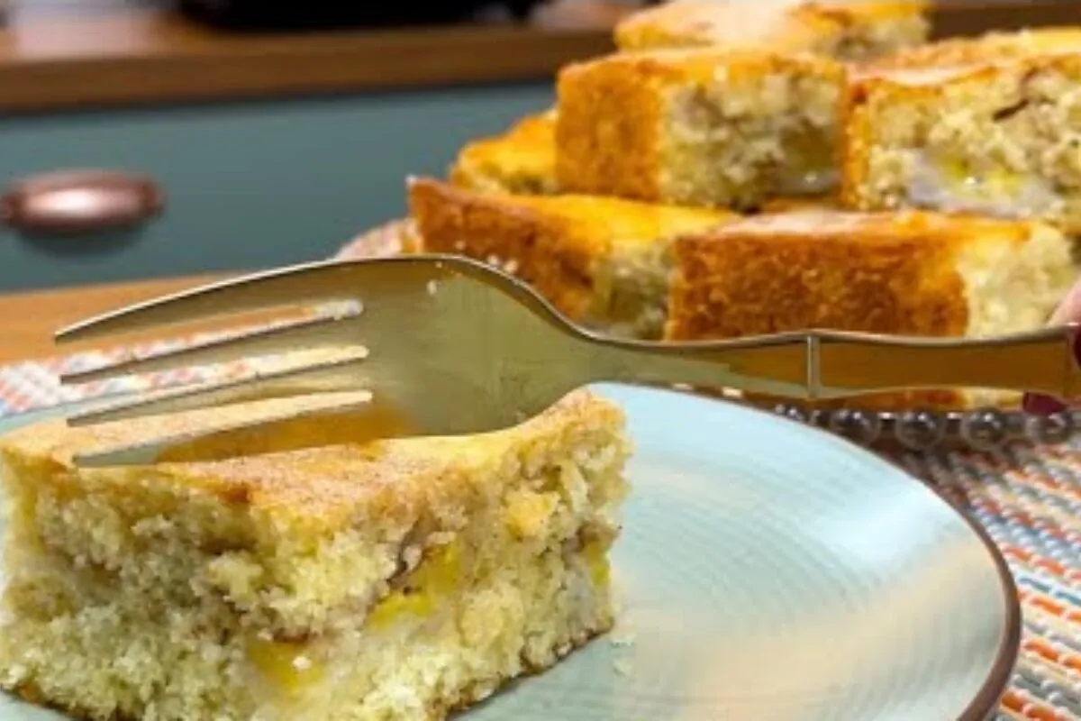 Bolo de banana com canela fofinho e cheiroso ótimo para o chá da tarde