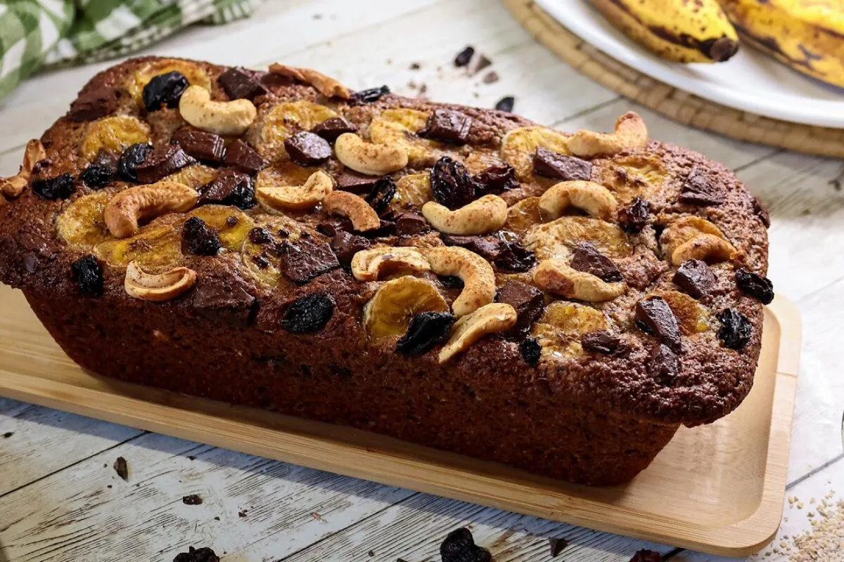 Bolo de banana low carb com aveia feito de um jeito que você nunca viu para manter a dieta com sabor
