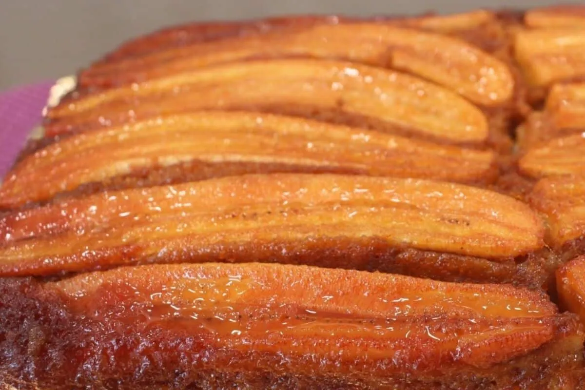 Bolo de banana macio e molhadinho que vai ser o melhor que você já provou
