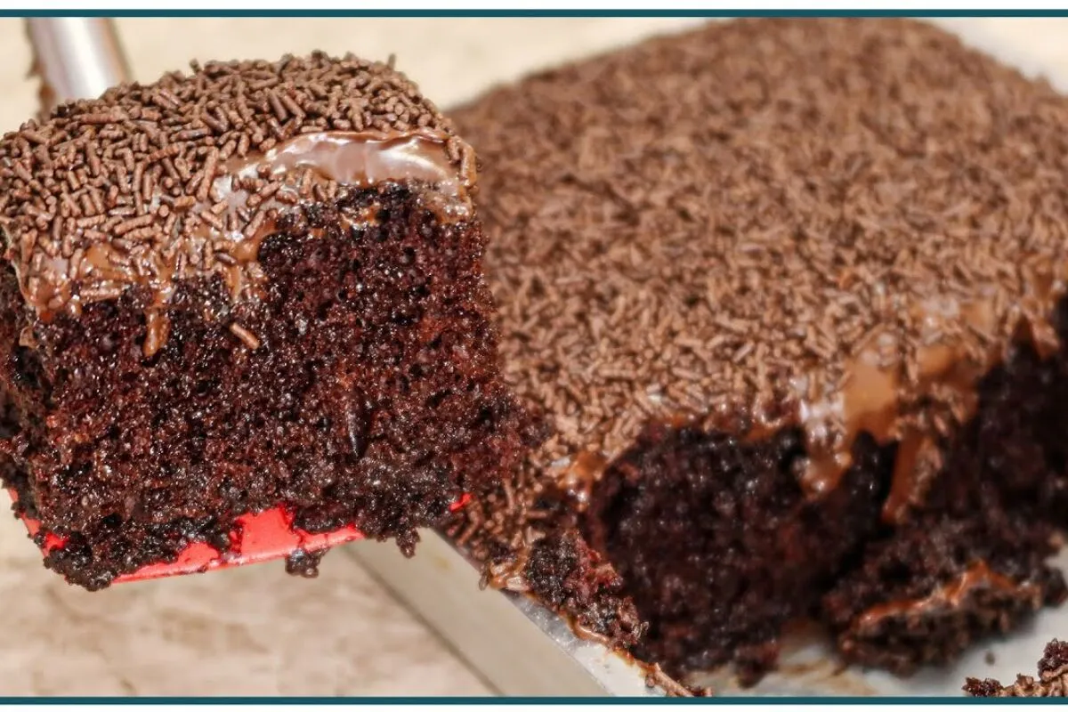 Bolo de chocolate fácil e rápido que fica super fofinho e muito saboroso