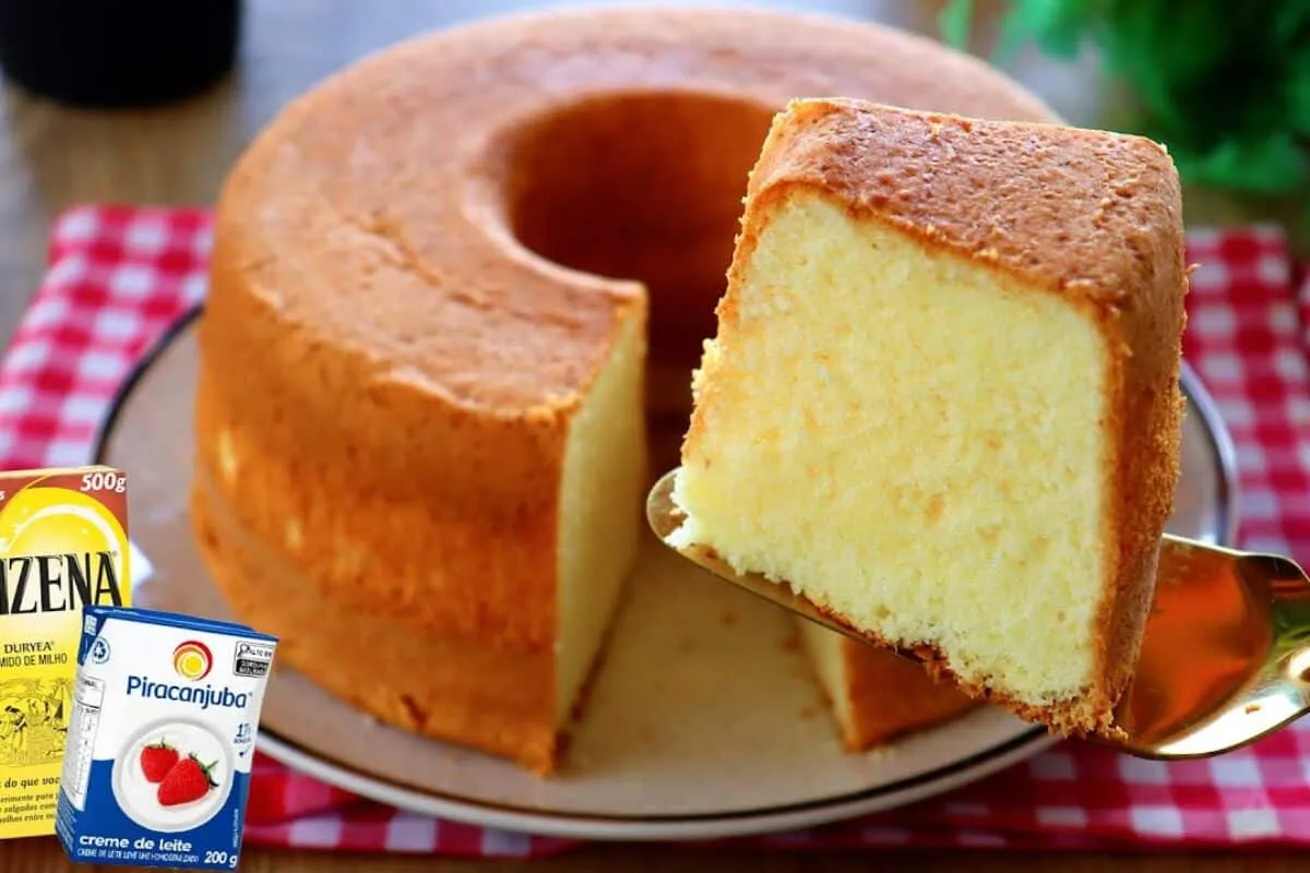 Bolo de creme de leite com maizena sem farinha de trigo, que fica extremamente leve e macio 