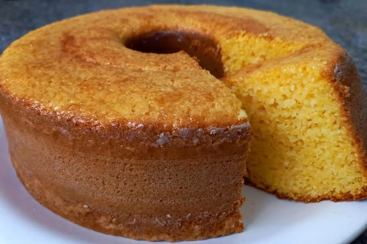 Bolo de flocão com creme de leite: uma receita maravilhosa para acompanhar um café quentinho