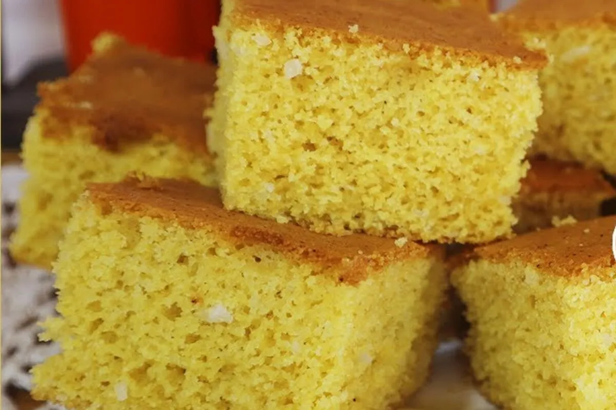 Bolo de fubá com coco: receita do interior com gostinho de roça que combina com café