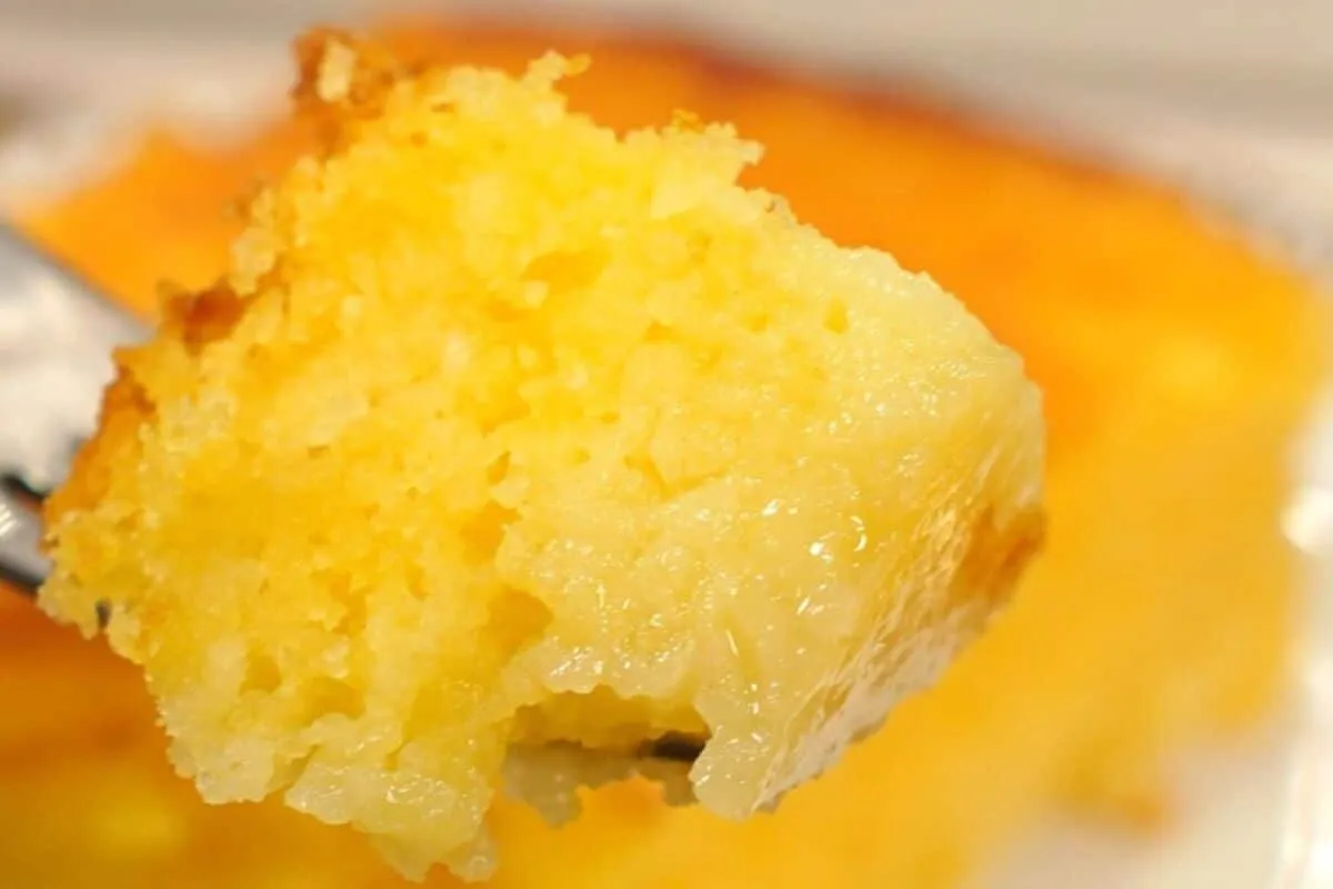 Bolo de fubá cremoso tradicional: receita que lembra casa de vó e agrada toda família