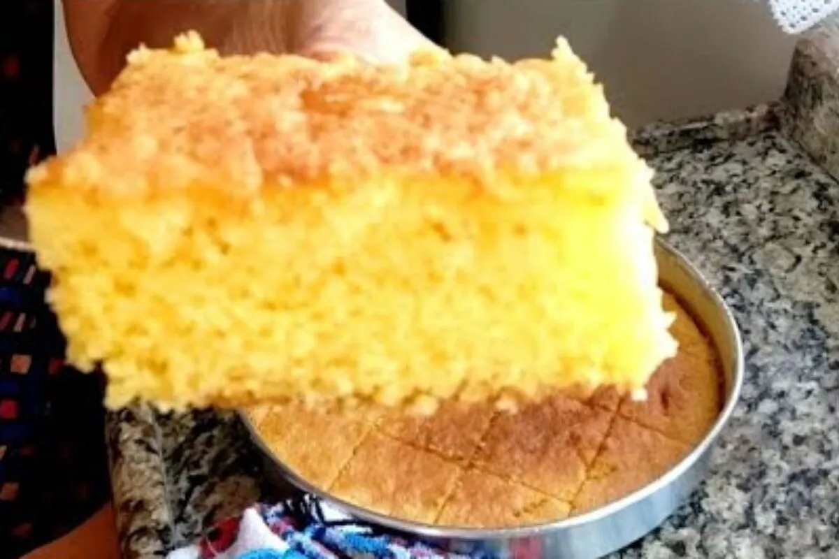 Bolo de fubá sem farinha, uma receita super simples de liquidificador que fica muito fofinha
