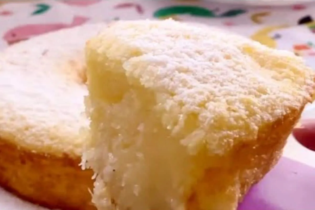 Bolo de mandioca tradicional e muito suculento para o seu café da manhã de réveillon