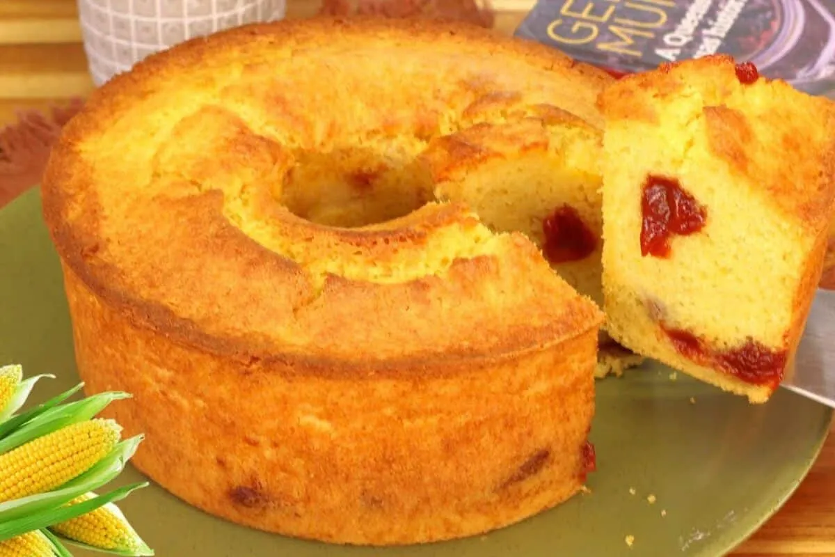 Bolo de milho com goiabada e requeijão: a combinação fácil e deliciosa que agrada a todos