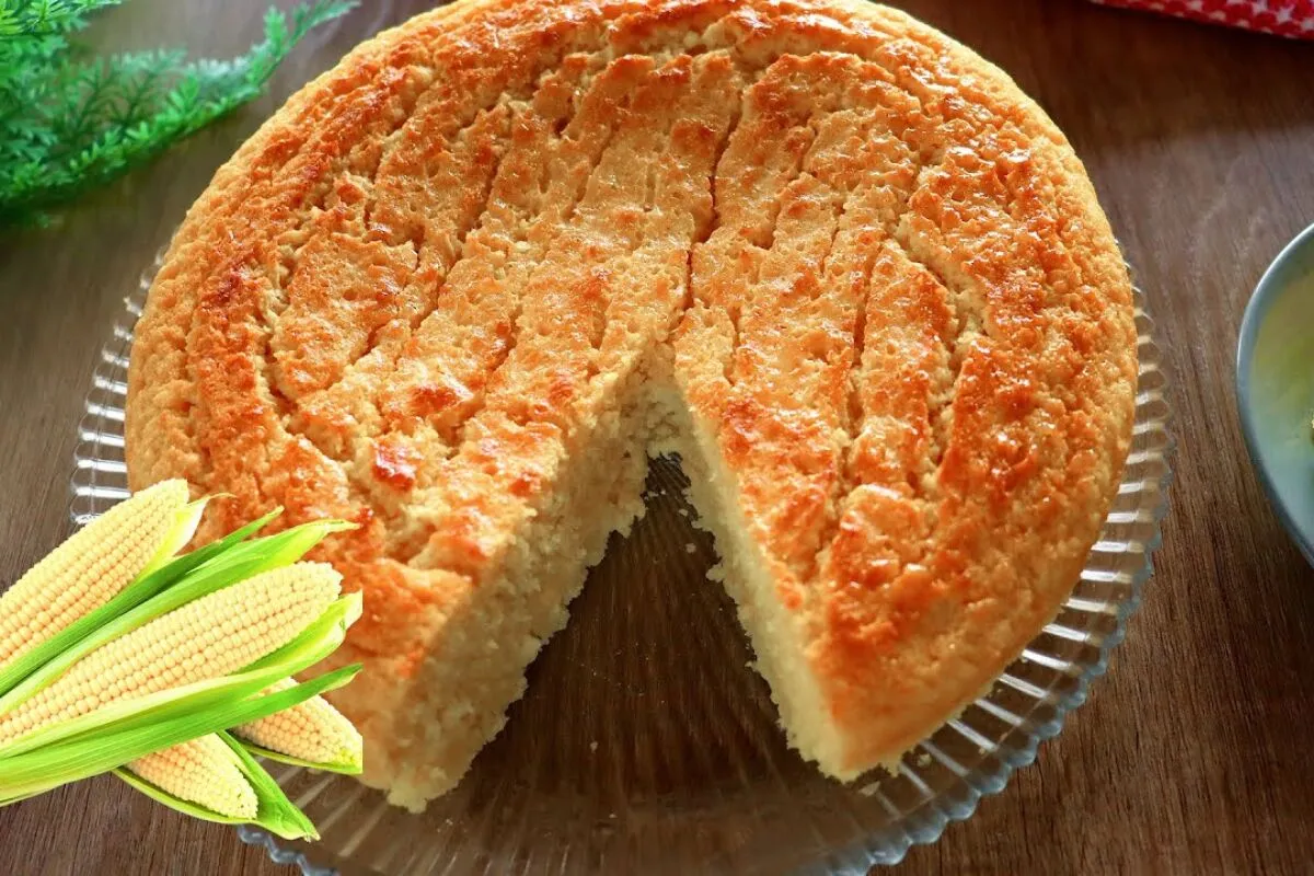 Bolo de milho delicioso de liquidificador com sabor de roça e que fica ótimo com uma xícara de café