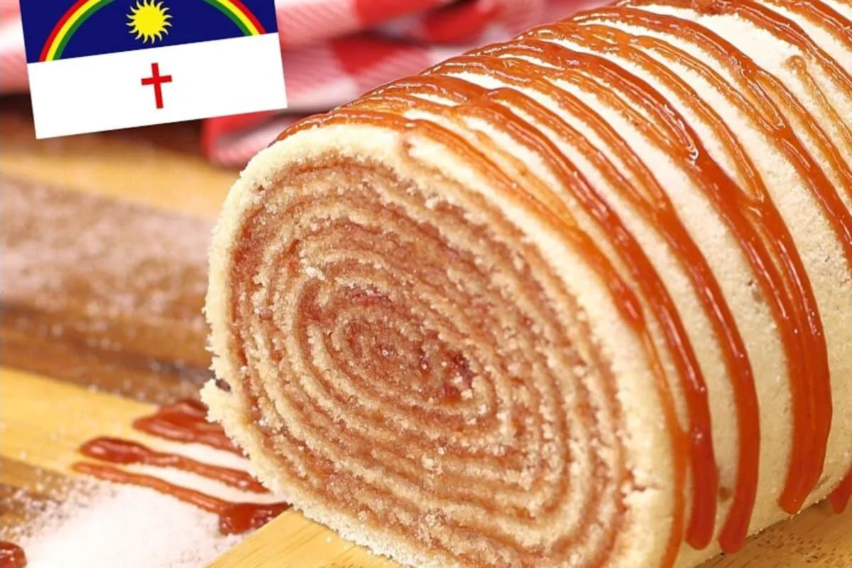 Bolo de rolo com goiabada: massa fininha e enrolada igual ao tradicional do nordeste