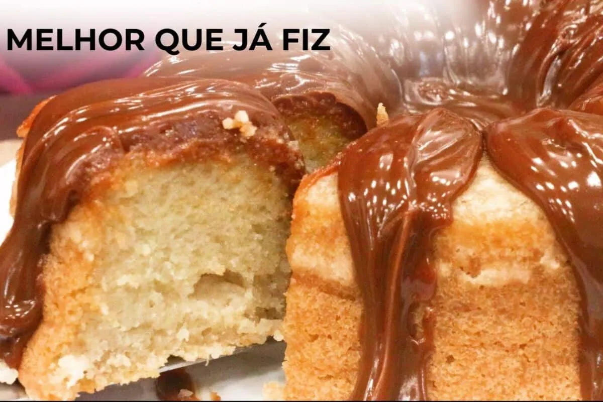 Bolo de tapioca granulada com cobertura para servir no café da tarde ou da manhã
