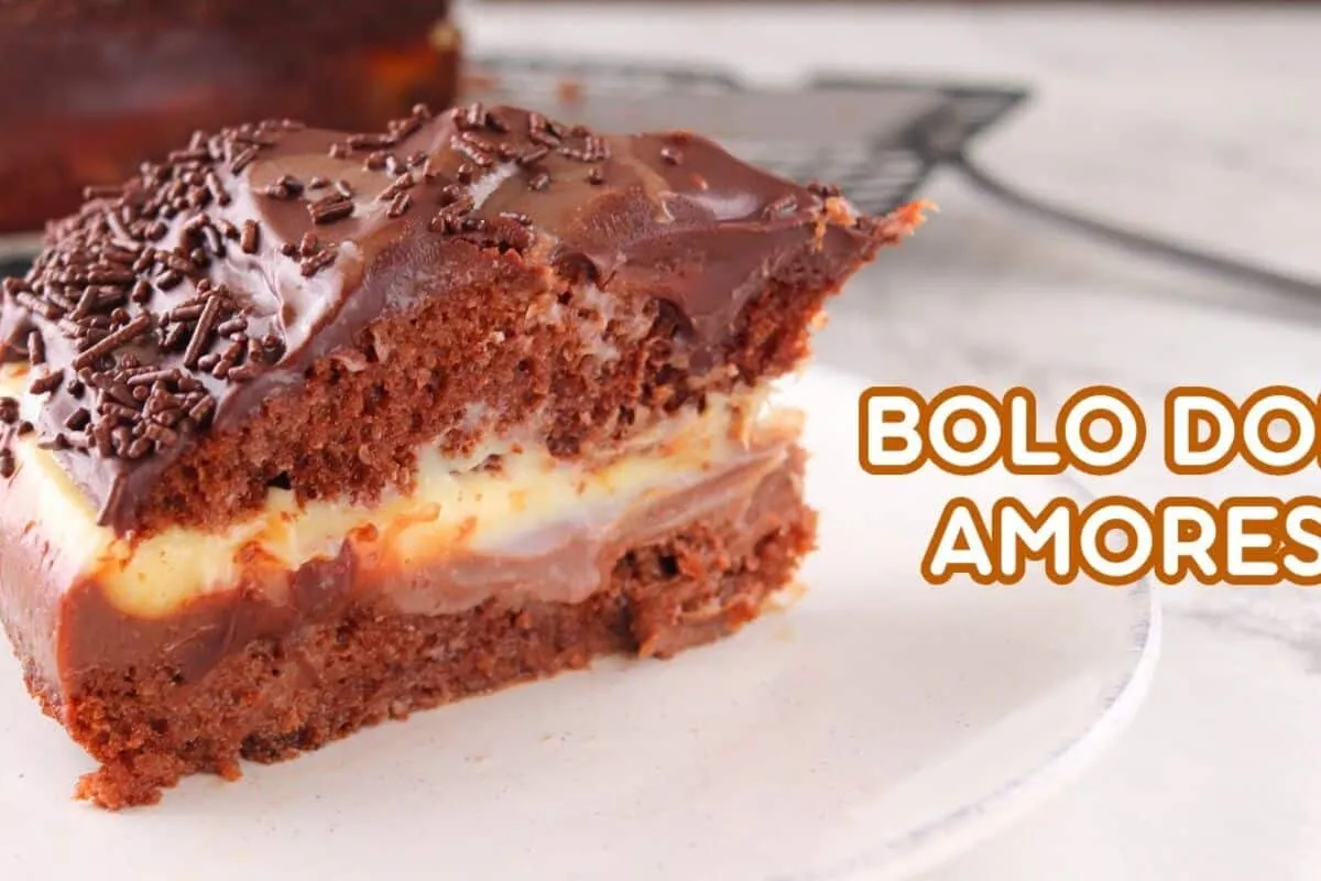Bolo dois amores que une o chocolate e o creme branco em uma massa fofinha e perfeita para o café