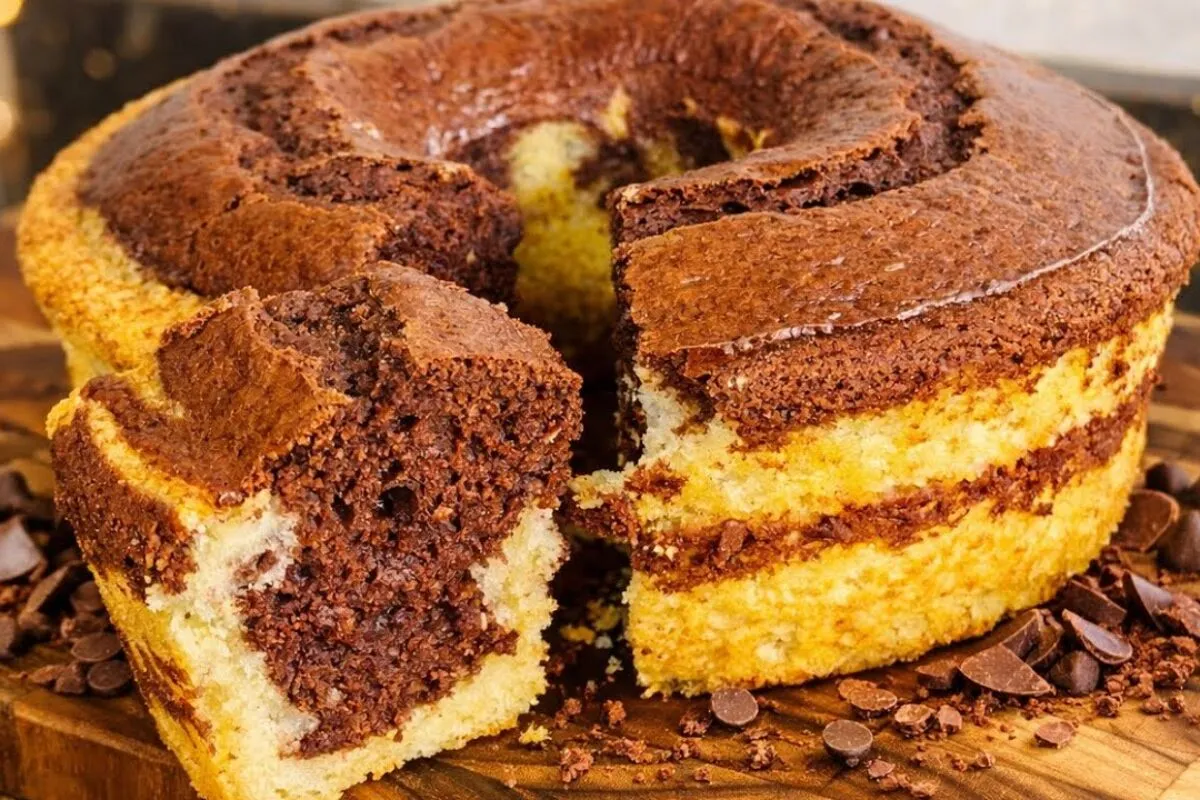 Bolo frapê: úmido, fofinho e com um visual lindo, perfeito para servir no café da manhã