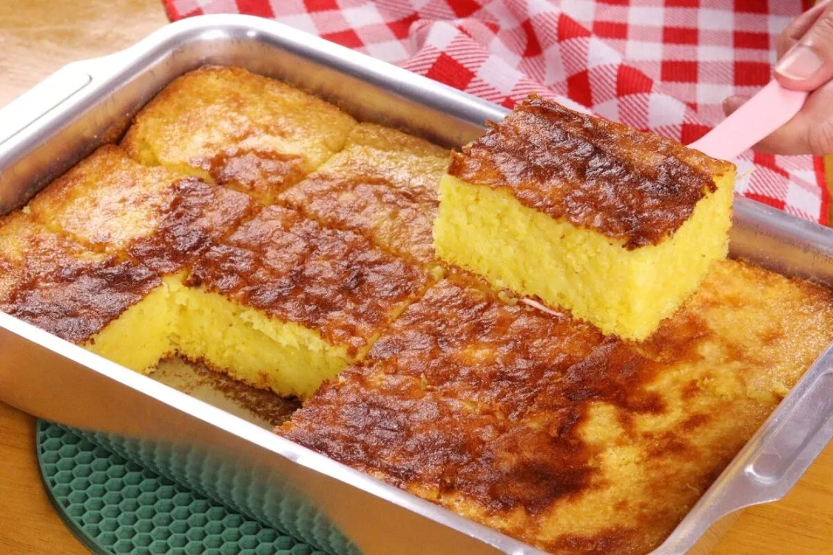 Bolo moça de milho fofinho e delicioso que combina perfeitamente com o café da tarde