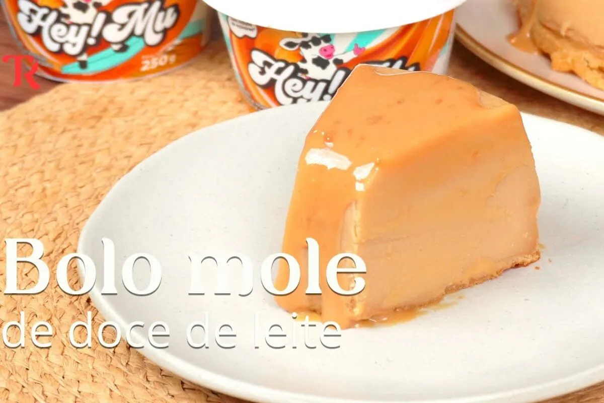 Bolo mole de doce de leite tão cremoso que derrete na boca e parece pudim